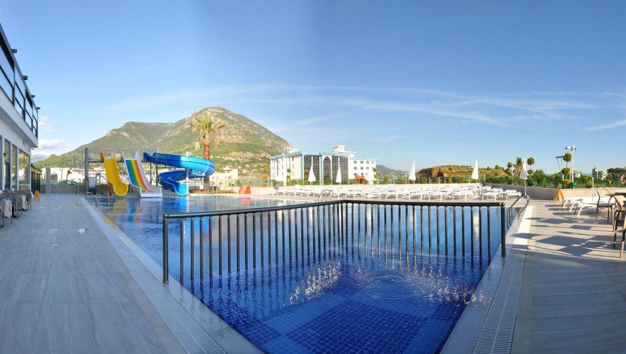 אלאניה Campus Hill Hotel מראה חיצוני תמונה