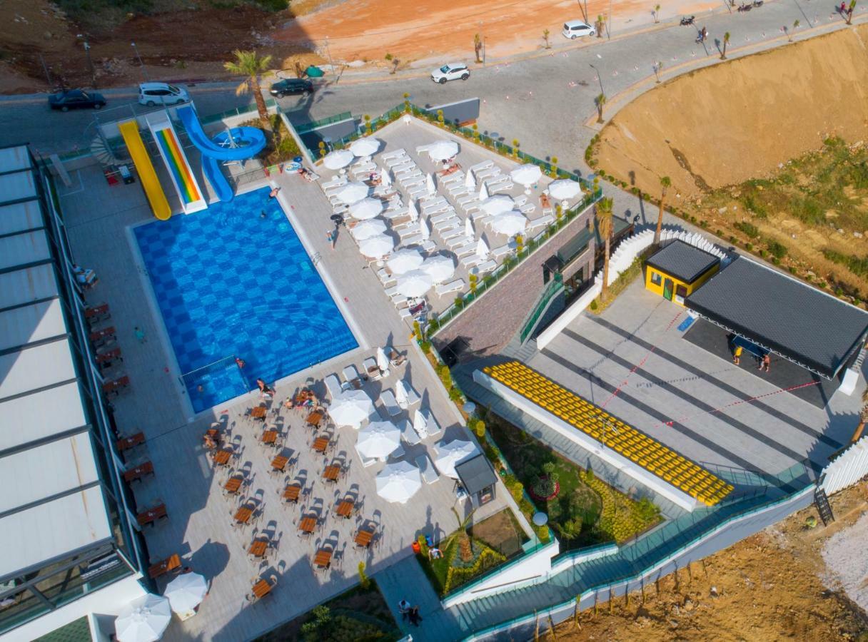 אלאניה Campus Hill Hotel מראה חיצוני תמונה